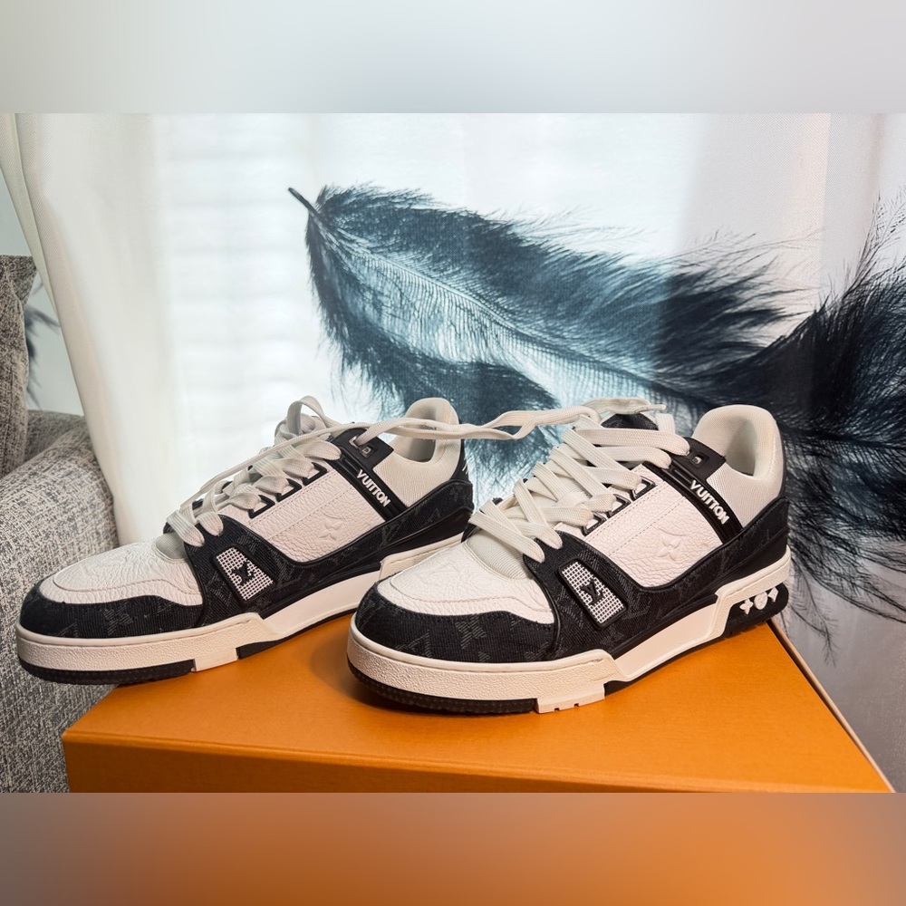 Louis Vuitton Monogram Black and White Sneakers - Picture 1 of 16